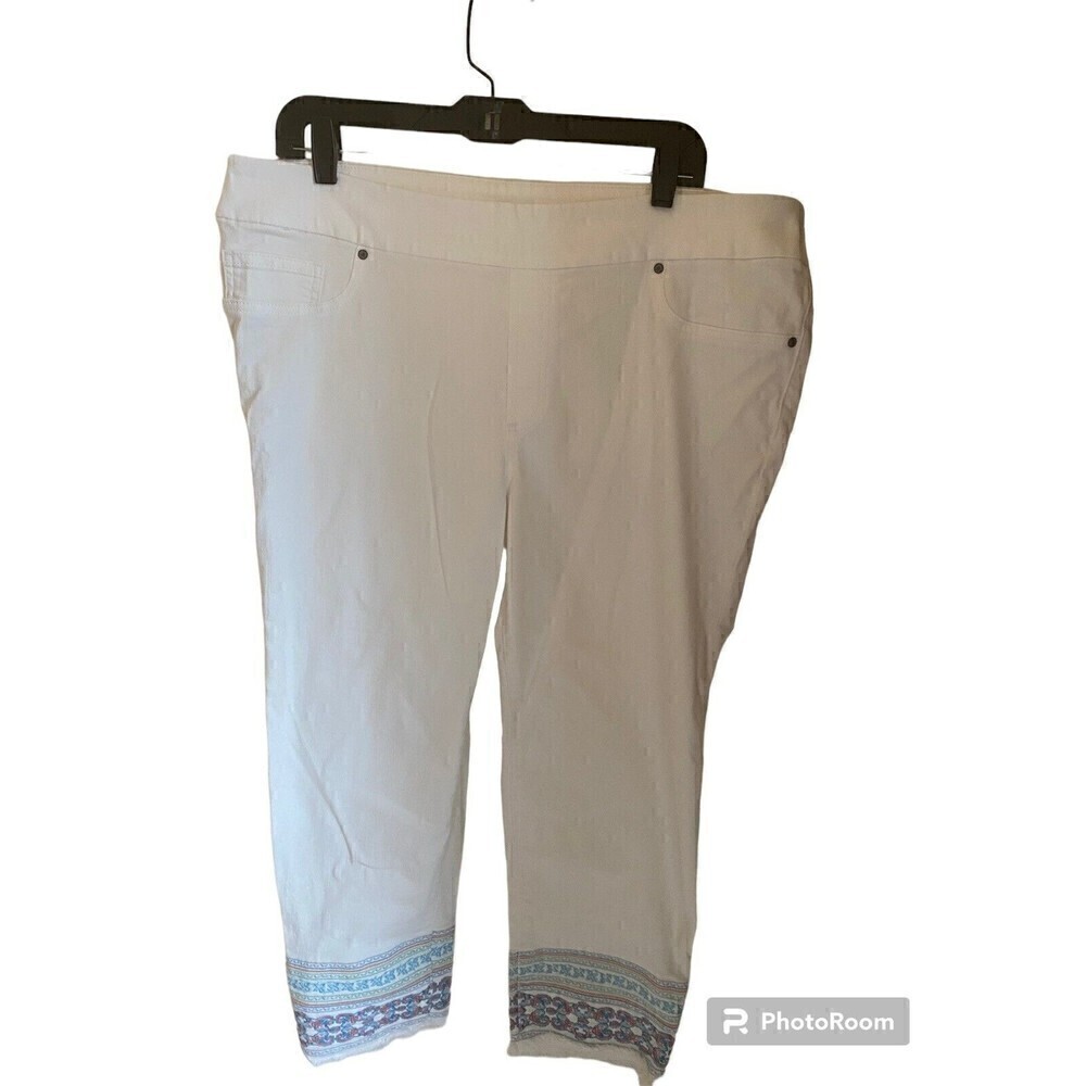 Chico's 3 Pull On Jegging Ankle Jeans White Denim Stretch Embroidered MSRP $129